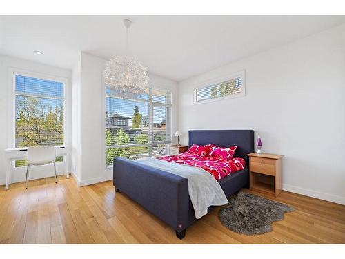 2820 12 Avenue Nw, Calgary, AB - Indoor Photo Showing Bedroom