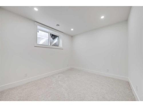 2616 26A Street Sw, Calgary, AB - Indoor Photo Showing Other Room