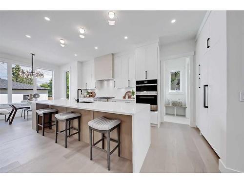 2616 26A Street Sw, Calgary, AB - Indoor Photo Showing Kitchen With Upgraded Kitchen