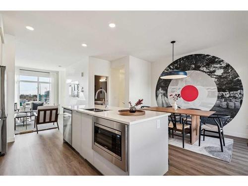 112 Dieppe Link Sw, Calgary, AB - Indoor Photo Showing Kitchen With Double Sink