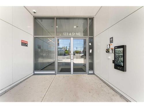 712-123 4 Street Ne, Calgary, AB - Indoor Photo Showing Other Room