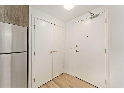 712-123 4 Street Ne, Calgary, AB - Indoor Photo Showing Other Room