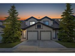 66 Panatella Villas NW Calgary, AB T3K 0G6