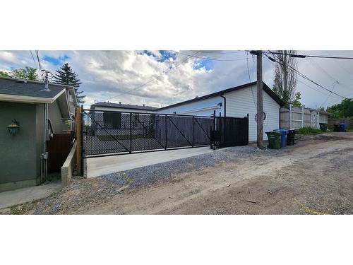 2316 9 Avenue Nw, Calgary, AB - Outdoor With Exterior