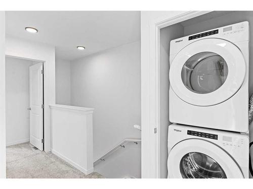 204 Corner Glen Circle Ne, Calgary, AB - Indoor Photo Showing Laundry Room