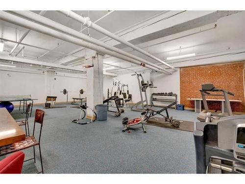 503-535 10 Avenue Sw, Calgary, AB - Indoor Photo Showing Gym Room