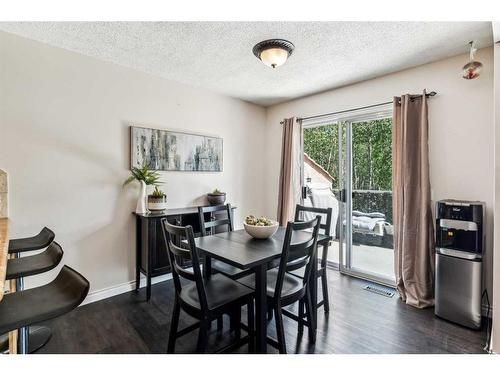 18-5810 Patina Drive Sw, Calgary, AB - Indoor Photo Showing Dining Room