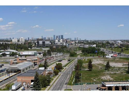 1217-8710 Horton Road Sw, Calgary, AB - Outdoor With View