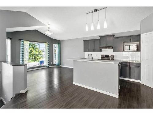 187 Bridlewood Avenue Sw, Calgary, AB - Indoor Photo Showing Kitchen