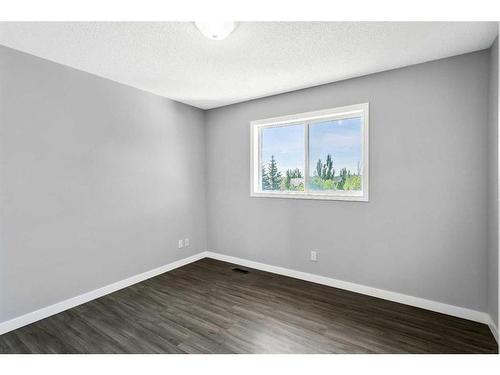 187 Bridlewood Avenue Sw, Calgary, AB - Indoor Photo Showing Other Room