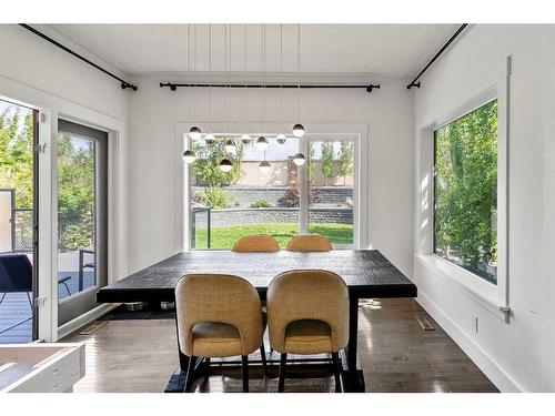 270 Discovery Ridge Way Sw, Calgary, AB - Indoor Photo Showing Dining Room