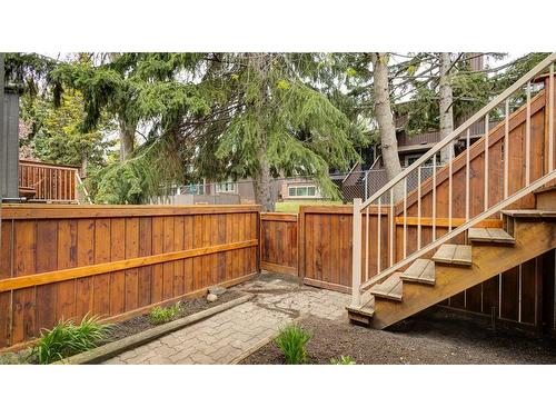 35-2225 Oakmoor Drive Sw, Calgary, AB - Outdoor