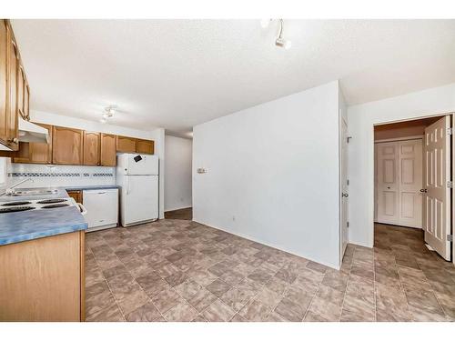 119 Arbour Lake Road, Calgary, AB - Indoor Photo Showing Kitchen