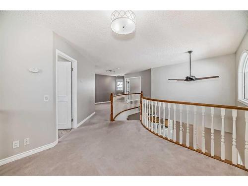 1533 19 Avenue Nw, Calgary, AB - Indoor Photo Showing Other Room