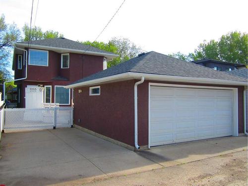 1533 19 Avenue Nw, Calgary, AB - Indoor Photo Showing Basement