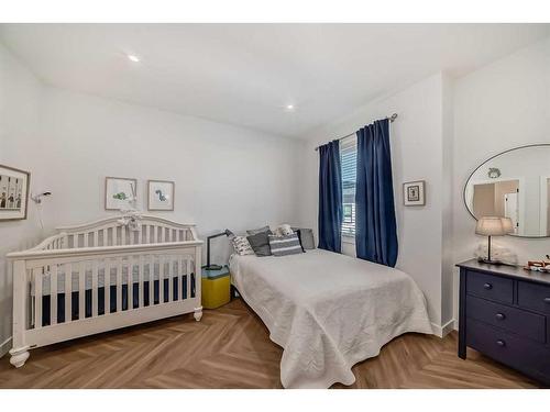 101-830 78 Street Sw, Calgary, AB - Indoor Photo Showing Bedroom