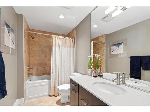 3301-433 11 Avenue Se, Calgary, AB - Indoor Photo Showing Bathroom