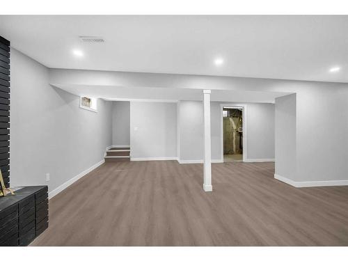 987 Marcombe Drive, Calgary, AB - Indoor