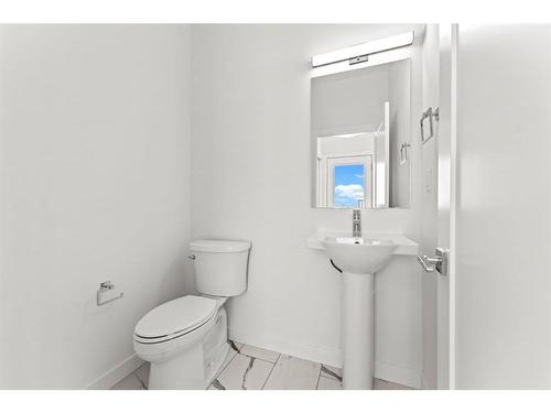 265 Rangeview Way Se, Calgary, AB - Indoor Photo Showing Bathroom