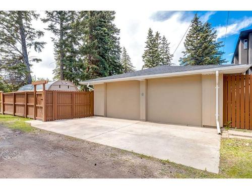 514 37 Street Nw, Calgary, AB - Outdoor