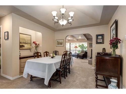 514 37 Street Nw, Calgary, AB - Indoor Photo Showing Dining Room