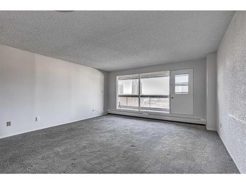 2309-221 6 Avenue Se, Calgary, AB - Indoor Photo Showing Other Room