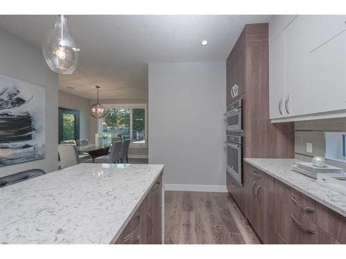 180 Lakewood Circle, Strathmore, AB - Indoor Photo Showing Kitchen