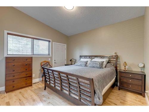 117 Hill Spring Meadows, Rural Rocky View County, AB - Indoor Photo Showing Bedroom