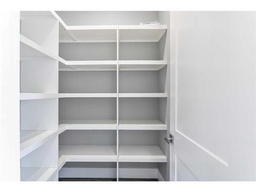 1838 18 Avenue Nw, Calgary, AB - Indoor With Storage