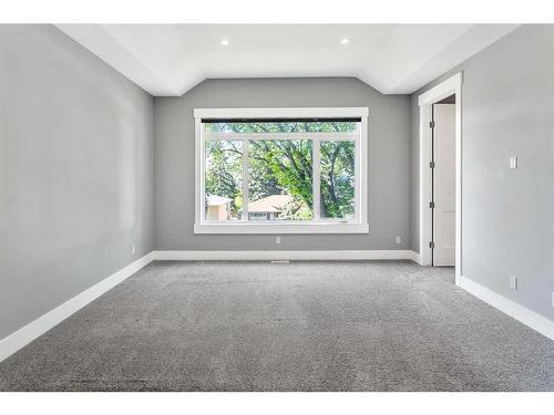 1838 18 Avenue Nw, Calgary, AB - Indoor Photo Showing Other Room