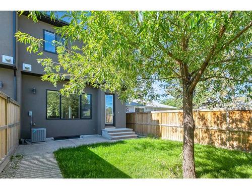 1838 18 Avenue Nw, Calgary, AB - Outdoor