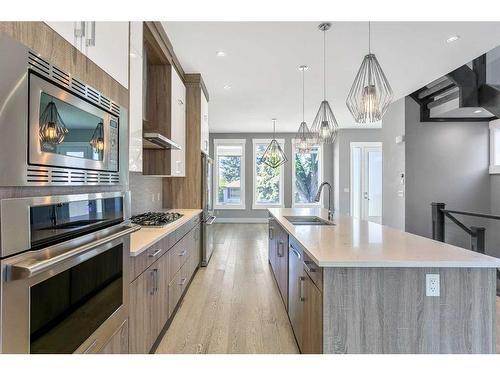 1838 18 Avenue Nw, Calgary, AB - Indoor Photo Showing Kitchen With Upgraded Kitchen