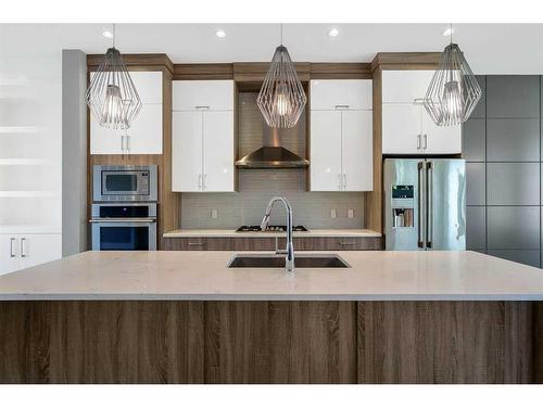 1838 18 Avenue Nw, Calgary, AB - Indoor Photo Showing Kitchen With Upgraded Kitchen