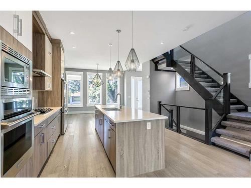 1838 18 Avenue Nw, Calgary, AB - Indoor Photo Showing Kitchen With Upgraded Kitchen