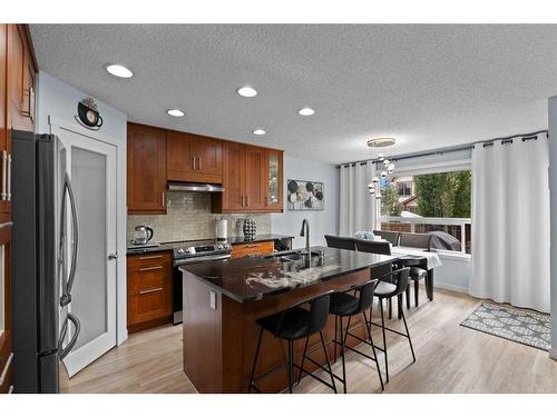 6 Cranwell Manor Se, Calgary, AB - Indoor Photo Showing Kitchen With Stainless Steel Kitchen