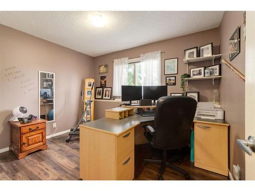 309 Sunvale Drive Se, Calgary, AB - Indoor Photo Showing Office