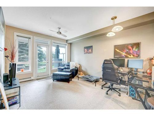 111-3111 34 Avenue Nw, Calgary, AB - Indoor