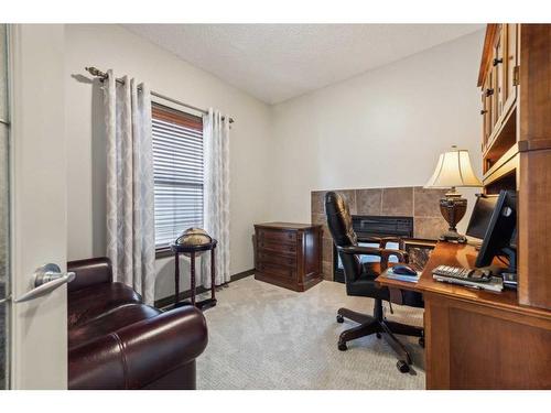 30 Everhollow Rise Sw, Calgary, AB - Indoor Photo Showing Kitchen