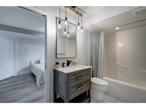 19 Crystal Shores Road, Okotoks, AB - Indoor Photo Showing Bathroom