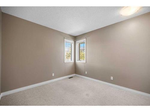 14216 Evergreen Street Sw, Calgary, AB - Indoor Photo Showing Other Room