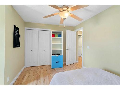 64 Ranchridge Way Nw, Calgary, AB - Indoor Photo Showing Bedroom