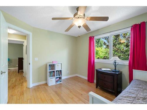 64 Ranchridge Way Nw, Calgary, AB - Indoor Photo Showing Bedroom