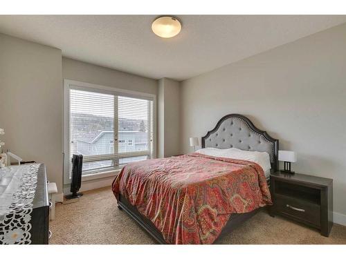 314-1899 45 Street Nw, Calgary, AB - Indoor Photo Showing Bedroom