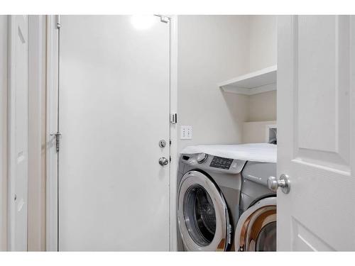 131 Tarawood Grove, Calgary, AB - Indoor Photo Showing Laundry Room