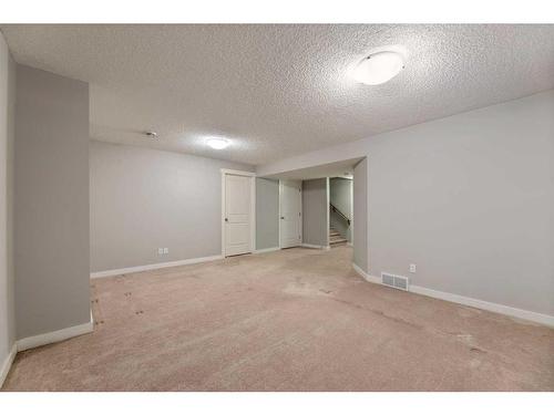 48 Elgin View Se, Calgary, AB - Indoor Photo Showing Other Room