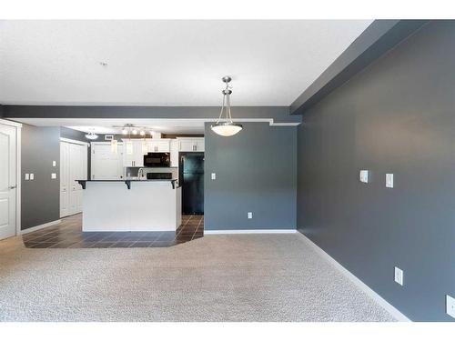 312-141 Mountain Street, Cochrane, AB - Indoor