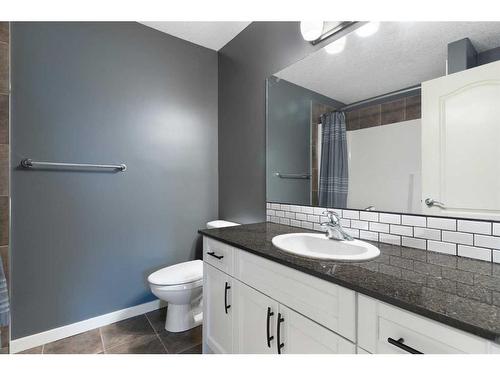 312-141 Mountain Street, Cochrane, AB - Indoor Photo Showing Bathroom