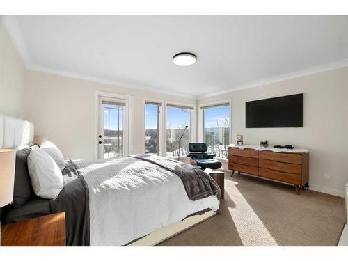 275114 Lochend Road, Rural Rocky View County, AB - Indoor Photo Showing Bedroom