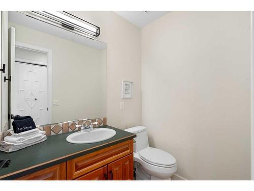 275114 Lochend Road, Rural Rocky View County, AB - Indoor Photo Showing Bathroom