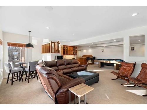 275114 Lochend Road, Rural Rocky View County, AB - Indoor Photo Showing Living Room